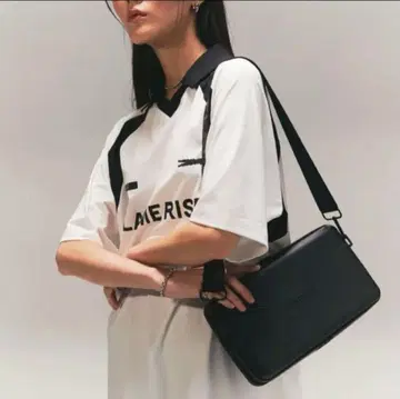 르세라핌 FLAME RISES STRUCTURE CROSS BAG
