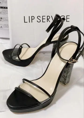 LIP SERVICE 마블 샌들 새상품 L 사이즈