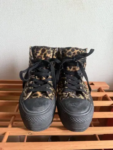 레오파드 무늬 통굽 하이컷 스니커즈