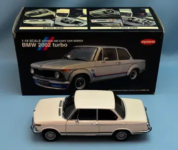 교쇼 1/18 BMW 2002 Tii White 08514W
