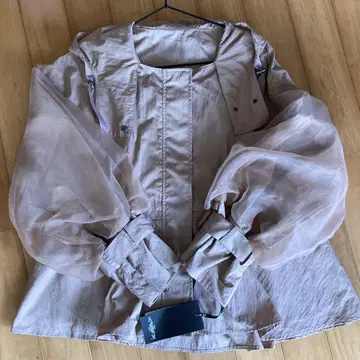 새상품 루일 에 부티크 오간자 더블 페플럼 숏 마운틴 후드티