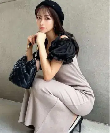 택 포함 새상품 볼륨 리본 컷 원피스 RESEXXY