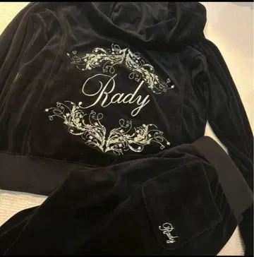 Rady 블랙 벨로아 후드 부착 셋업
