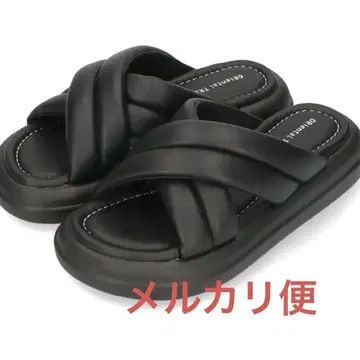 블랙 크로스 스트랩 컴포트 샌들