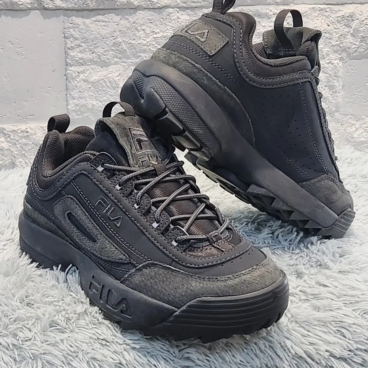 3w-30: FILA Disruptor 2 Premium 240mm - Good Condition