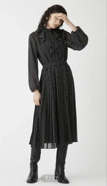 미라 오웬 카라 프릴 디자인 플리츠 원피스 블랙
