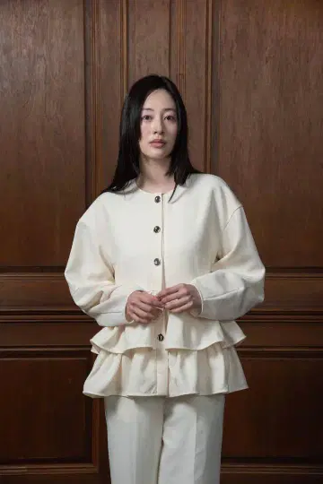 eim i_am 프릴 노카라 자켓