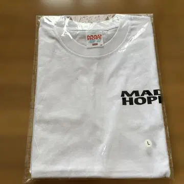 MAD HOPE 화이트 티셔츠 L 사이즈