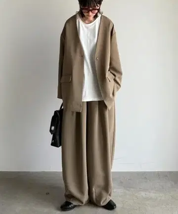 ARULLE 베이지 셋업 여성용
