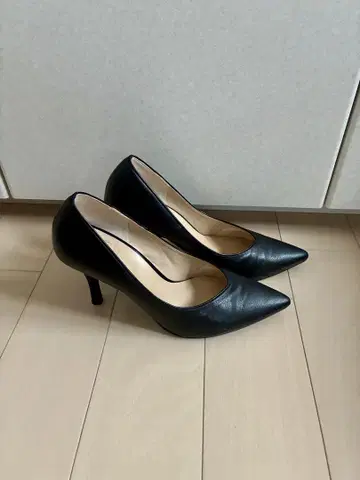 긴자 카네마츠 블랙 스틸레토 하이힐 블랙 24