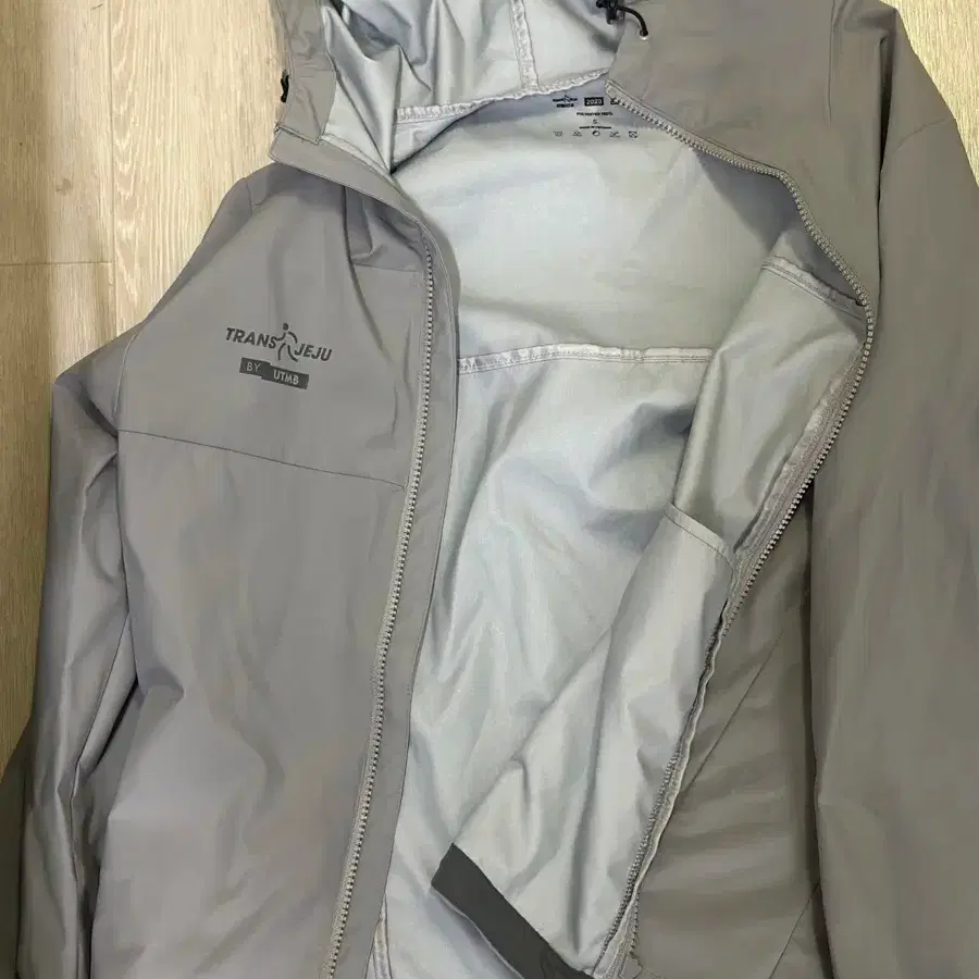 Trans Jeju by UTMB FINISHER ウィンドブレーカー S