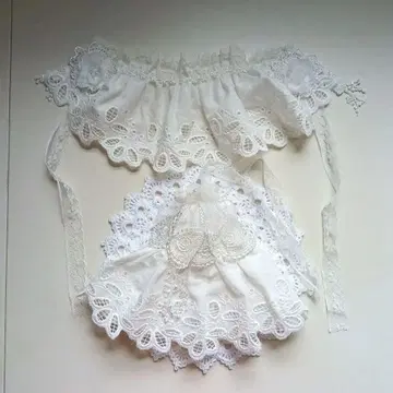 브라이스 아이시 인형 아웃핏 작가 화이트 드레스 머리 장식