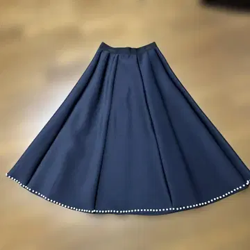 롱 플레어 스커트 밑단 펄(플라스틱) 장식 네이비 컬러