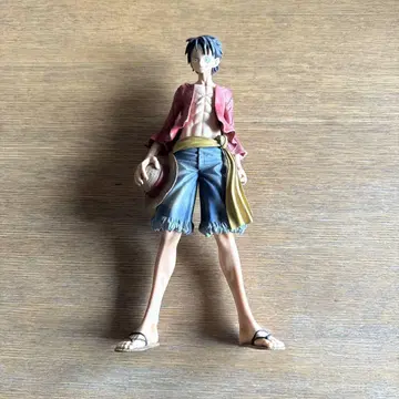 루피 피규어 빨간색 겉옷 데님 숏팬츠