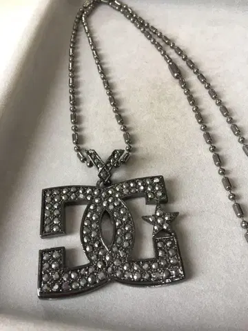 [새상품] DC SHOES 목걸이 반짝반짝 힙합