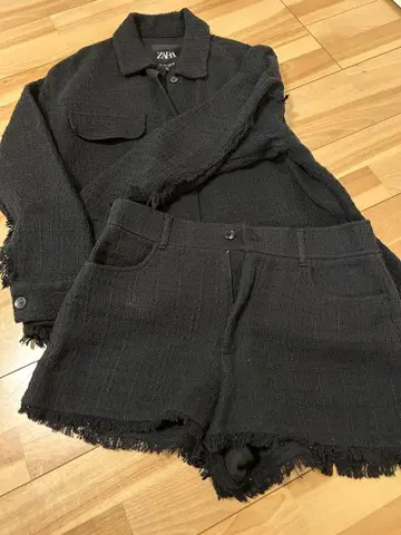 자라 블랙 셋업 자켓과 숏 팬츠