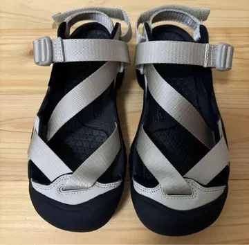 KEEN 샌들 제라포트 II 실버 버치/블랙 23.5cm