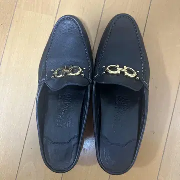페라가모 스퀘어토 드레스 슈즈