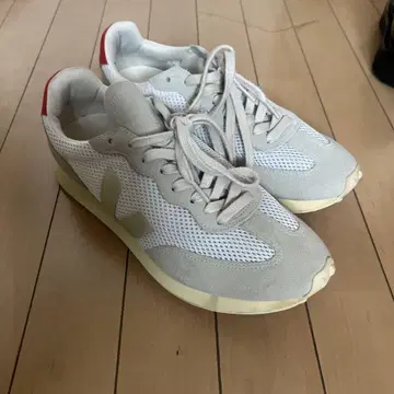 VEJA 스니커즈 그레이/화이트/레드