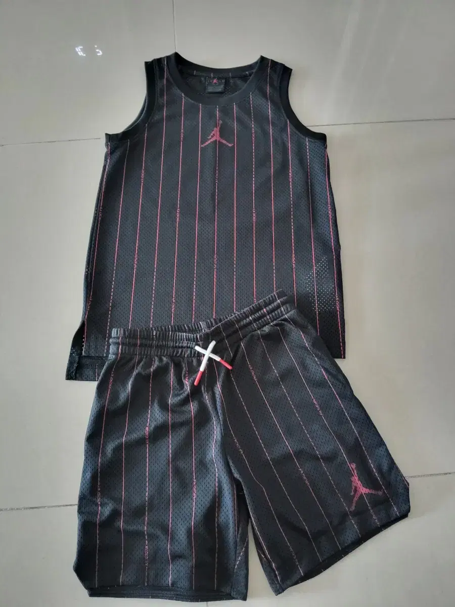 Jordan Kids' Tank Set