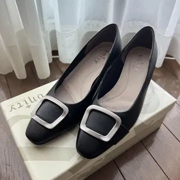 unity 블랙 펌프스 23cm 미사용