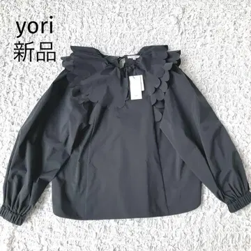 택 포함 새상품 yori 요리 풍성한 스캘럽 블라우스 네이비 size38