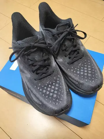 호카오네오네 클리프톤 9