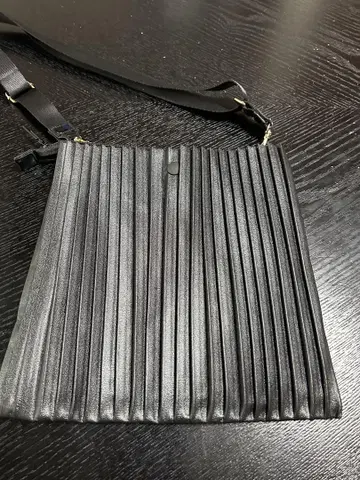 디오니스 숄더백 블랙