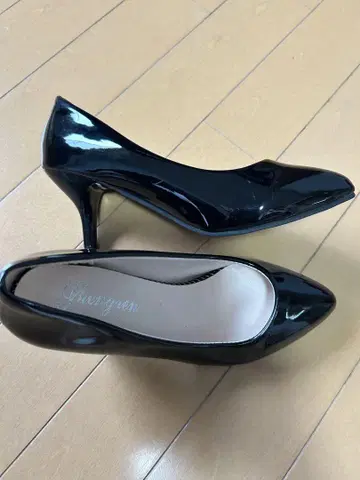 블랙 스틸레토 힐 23.0cm