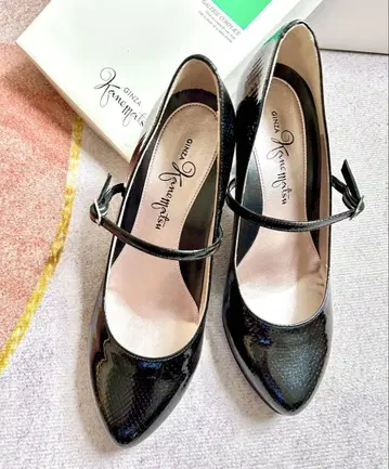 긴자 카네마츠] 펌프스