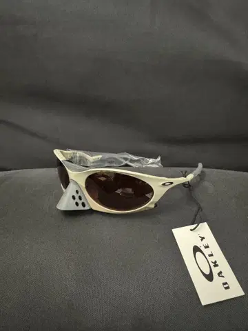 Oakley PLANTARIS 플랜타리스
