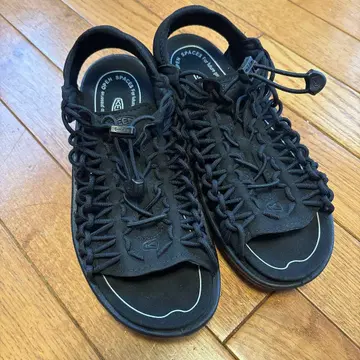 KEEN 블랙 26.5cm 샌들