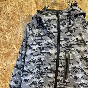 AE8282 Field Core 윈드브레이커 그레이 카모플라쥬 남성용