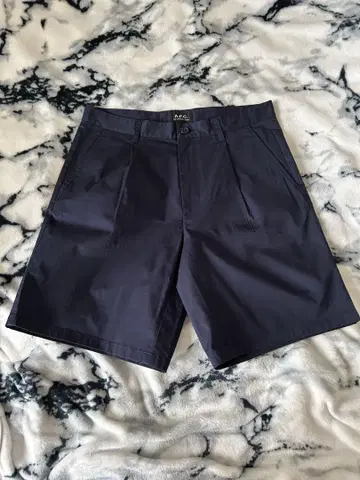 새상품 아페쎄 네이비 숏팬츠 XS