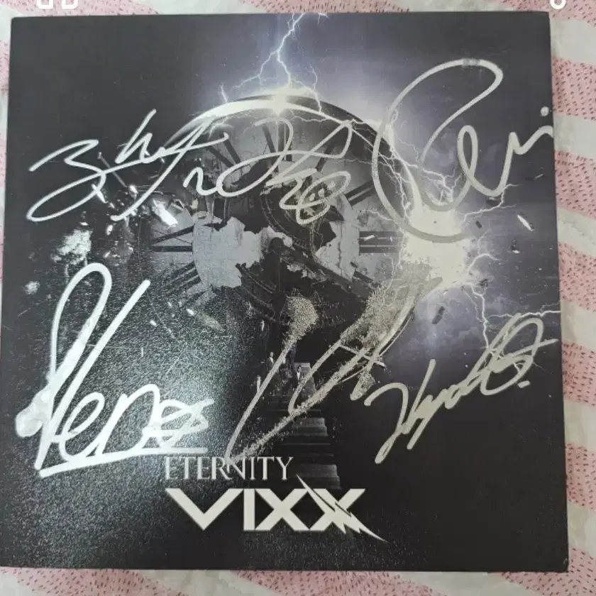 注目の福袋！ VIXX Site. Global Bunjang on autograph with album Eternity K-POP・アジア