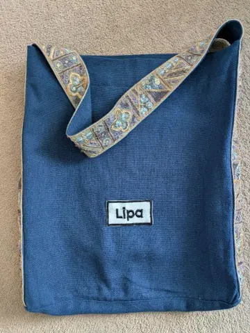 Lipa 네이비 토트백
