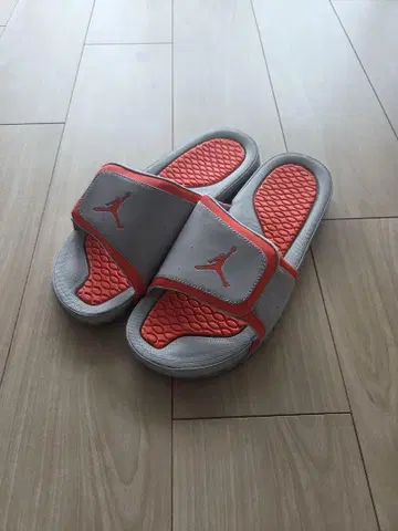 JORDAN 샌들, 새 상품, 미사용, 박스 없음