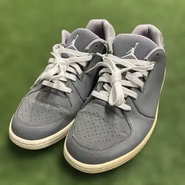 Jordan 그레이 스니커즈 27.5cm 중고품