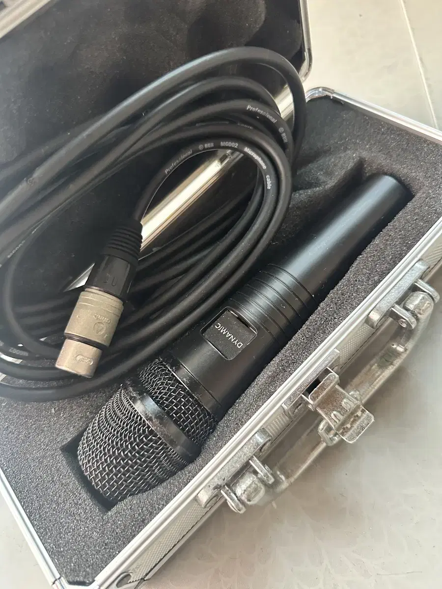 Stc-80 Dynamic Microphone