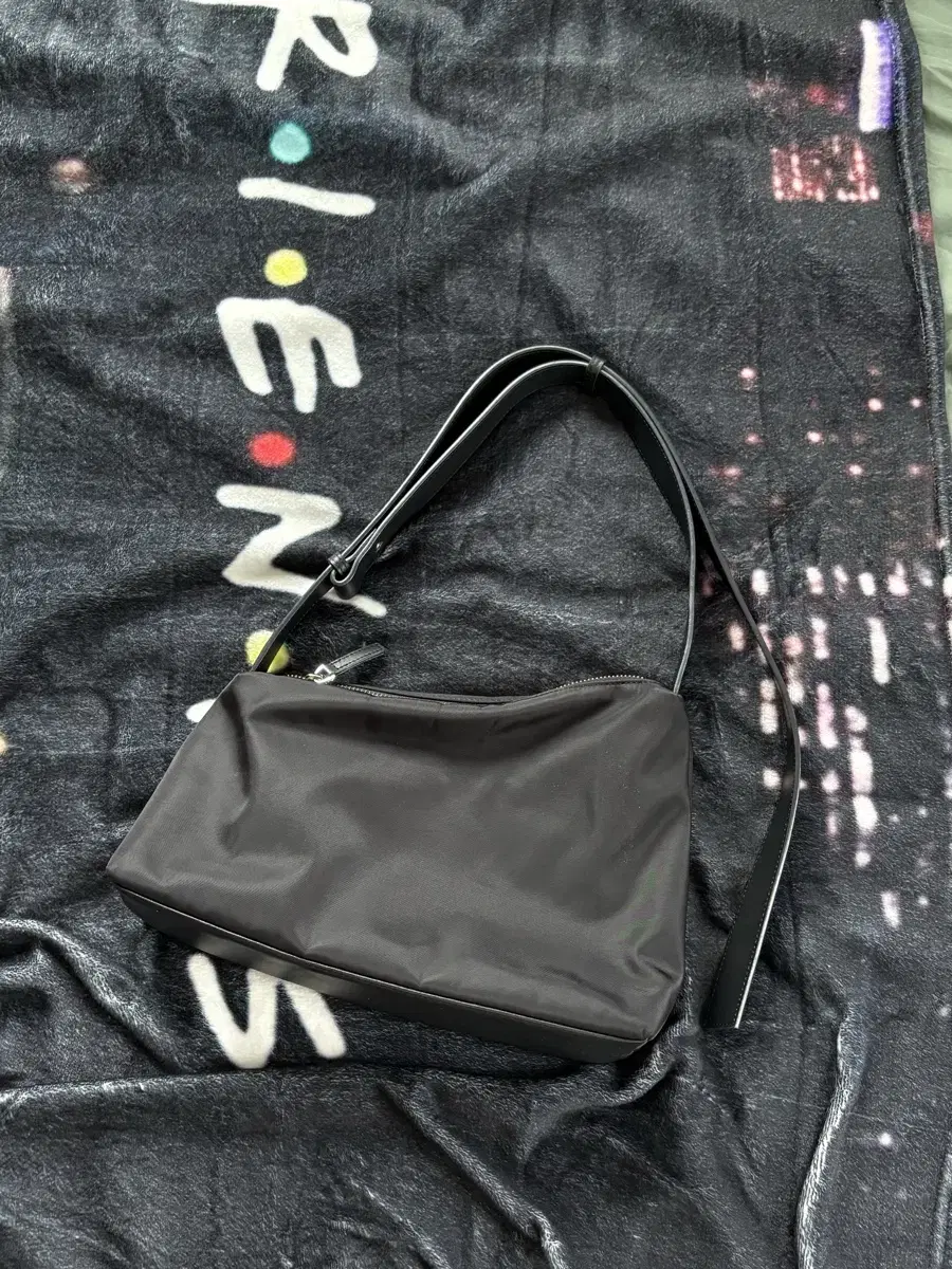 Roh seoul 로서울 rowie shoulder bag 로위백 블랙