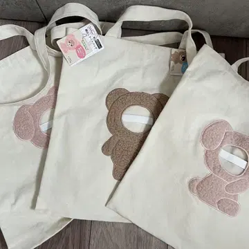 얼굴이 그려진 토트백 최애 토끼 2장, 곰 1장, 3장 세트