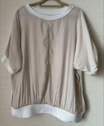루카 레이디 럭 루카 루즈핏 상의