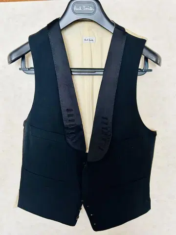 폴스미스 블랙 베스트 새틴 옷깃
