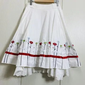 타미힐피거 꽃무늬 자수 밑단 레이스 플레어 스커트