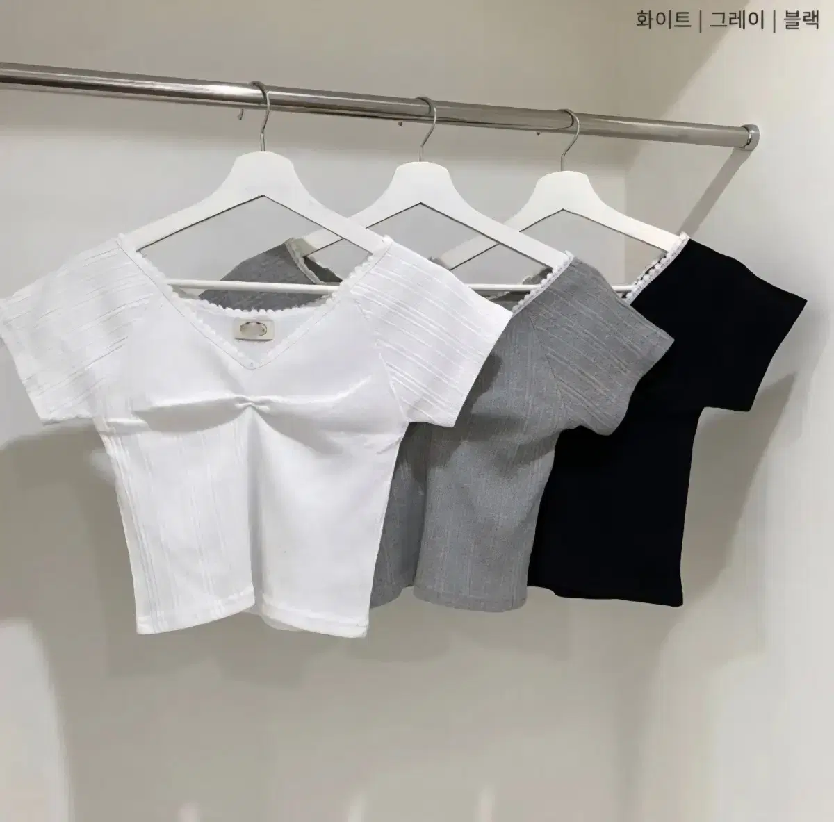 V-neck Lace Shirring Short Sleeve T-shirt White