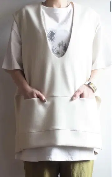 chignon 라이트 종이상자 베스트 풀오버