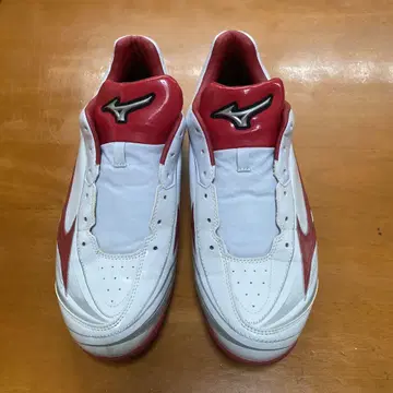 Mizuno 스파이크 슈즈 화이트/레드