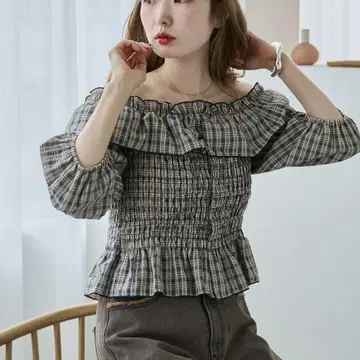 kastane 셔링 오프 숄더 블라우스 블루