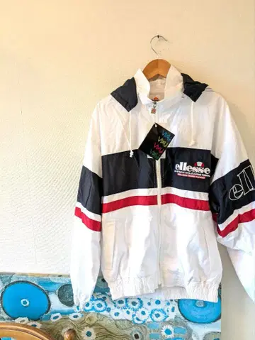 택 포함. ellesse 나일론 자켓 M