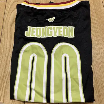 TWICE 정연 READY TO BE SPECIAL 유니폼